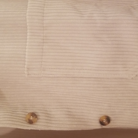 Long sleeved butting down curderoy shirt - Picture 2 of 3